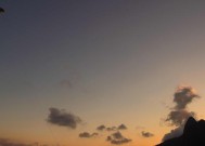 如何在海滩上冲浪和钓鱼？掌握这些方法和技巧教程能提高你的体验吗？