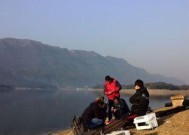 冬天冰钓如何快速发窝？有哪些有效技巧？