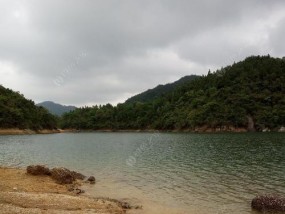 大水面流水钓鱼技巧有哪些？如何提高钓获率？