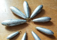 如何在海滩钓鱼时正确使用铅坠？有哪些常见问题需要注意？