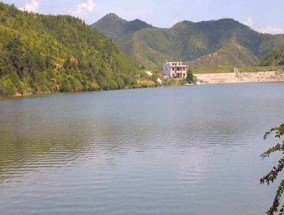 红光水库钓鱼技巧（掌握这些技巧）