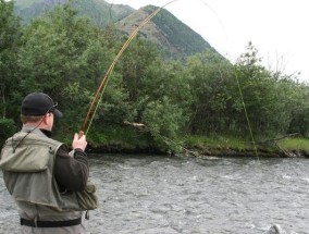 初夏钓鱼的最佳方法和技巧（享受初夏阳光下的钓鱼乐趣，一起来探索吧！）