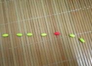 钓鱼技巧（钓鱼高手必备，掌握双钩调漂技巧）