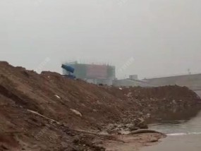 拦水坝底钓鱼技巧（探寻拦水坝底的宝藏钓鱼新战略）