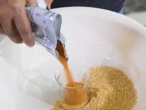 鸡蛋配鲫鱼饵制作技巧（提高钓鱼成功率的秘诀）