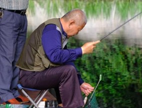 钓鱼技巧熟练掌握（成为钓鱼高手的关键技巧）
