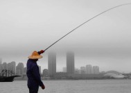 冬天刮大风雨天钓鱼技巧是什么？如何应对恶劣天气钓鱼？
