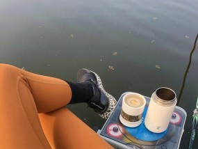 钓鱼穿衣搭配技巧女？如何选择适合的钓鱼装备？