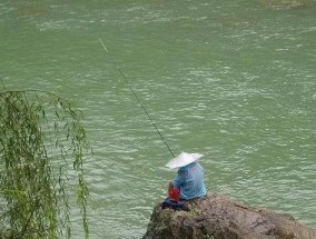 掌握以诺敏河钓鱼技巧的秘诀（挑战最佳钓点）