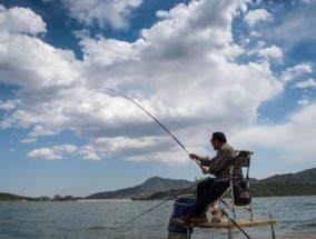 北方秋天钓鱼技巧是什么？如何应对秋季钓鱼的常见问题？