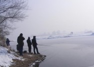 冬季长江手竿钓鱼的技巧（掌握关键技巧）