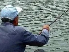野钓河鱼技巧教学（掌握钓鱼技巧）