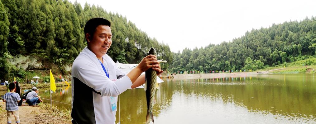 夏季钓鱼的8个技巧（享受初夏时光，掌握好这些技巧让你钓获满满）  第2张