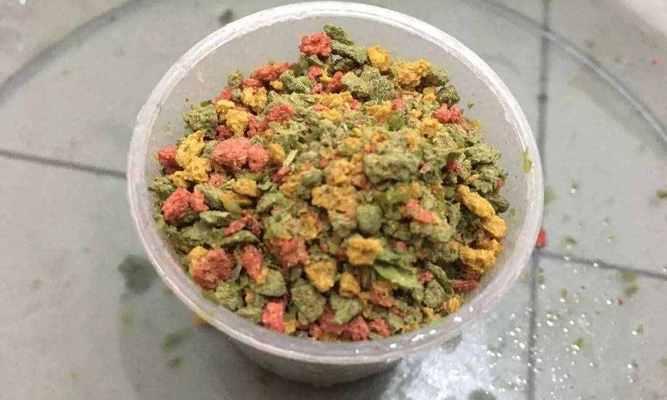 传统大钩米饭钓鱼技巧（发挥传统钓鱼技巧，让米饭成为绝佳鱼饵）  第3张
