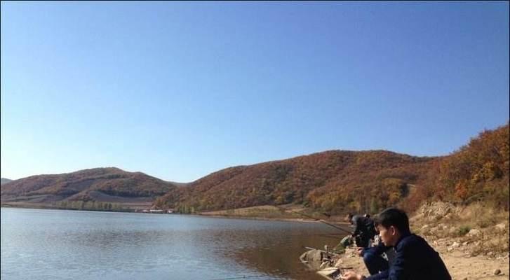 钓鱼技巧与注意事项教程（春节钓鱼，享受自然乐趣）  第2张