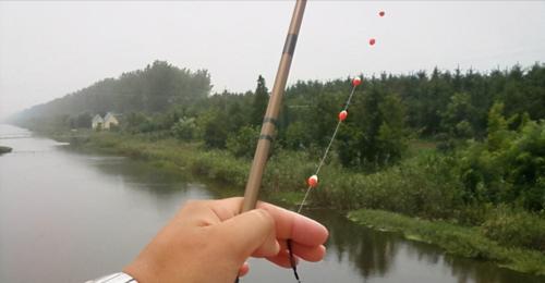 钓鱼走漂的最有效调漂方法和技巧（掌握这些技巧，成为钓鱼高手！）  第1张