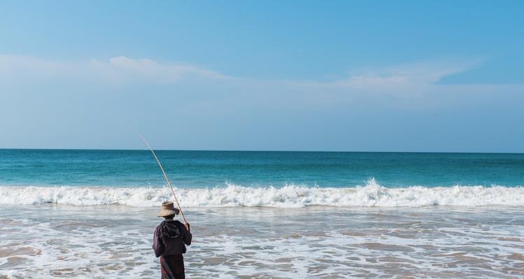 浮潜钓鱼的技巧与方法（探寻海底宝藏的窗口）  第3张