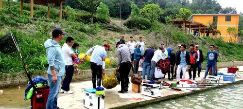 黑坑野钓鲫鱼技巧大揭秘（以黑坑为场地）  第2张