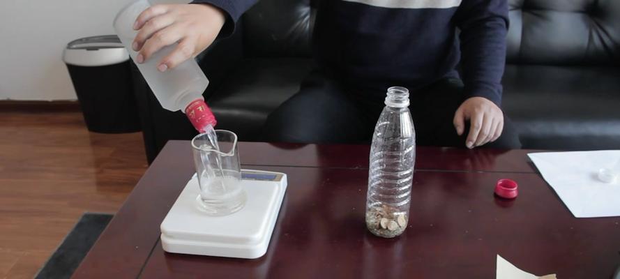 可乐空瓶钓鱼技巧（以废物为宝）  第3张