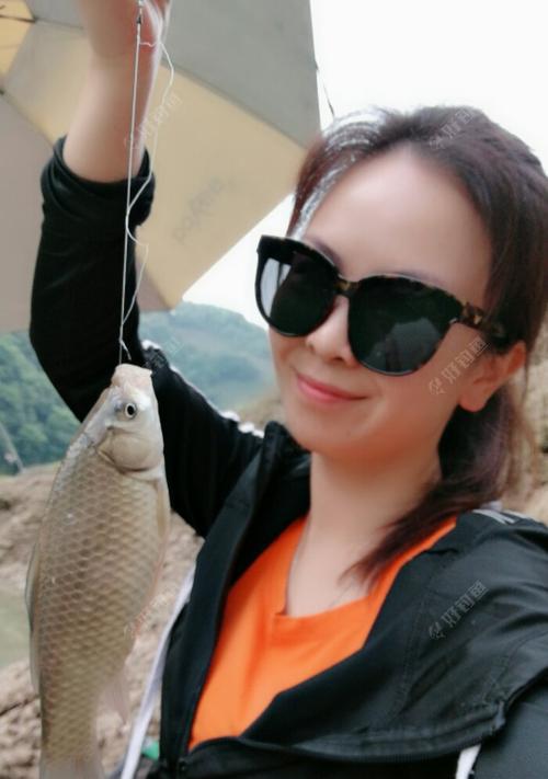 船钓鲫鱼调漂技巧是什么？如何正确调整漂浮以提高钓获率？  第2张