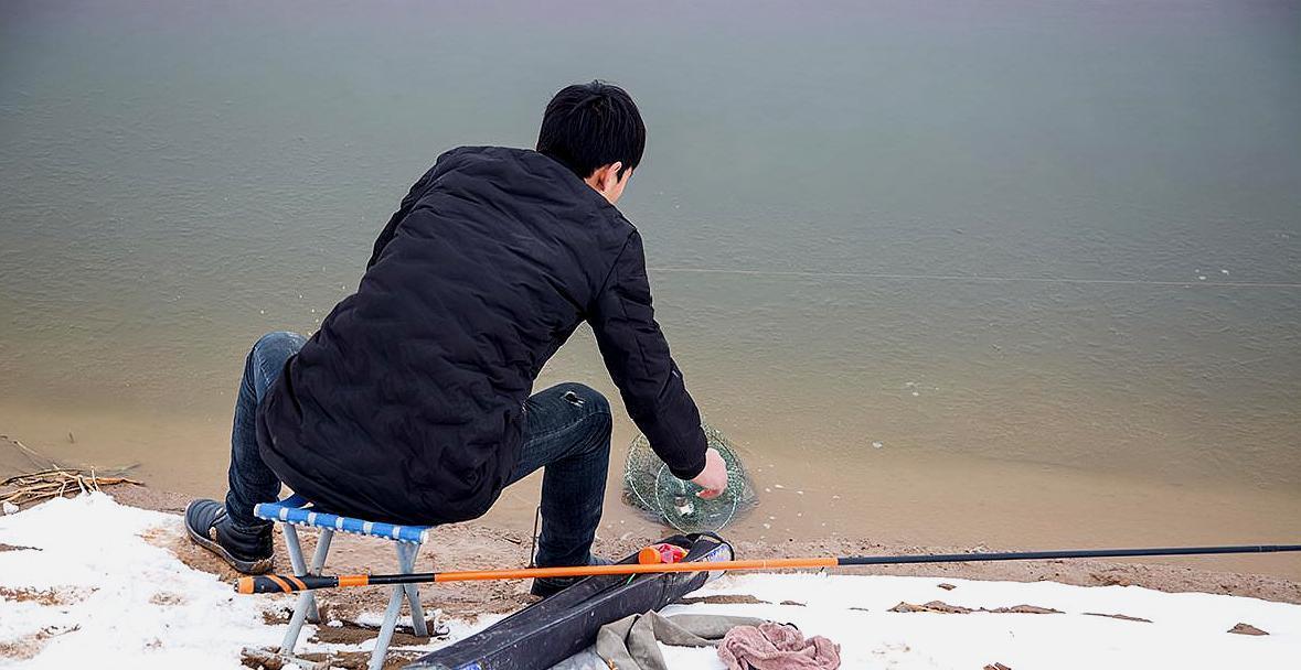 大雾天野钓技巧和方法是什么？如何在大雾天气中成功钓鱼？  第1张