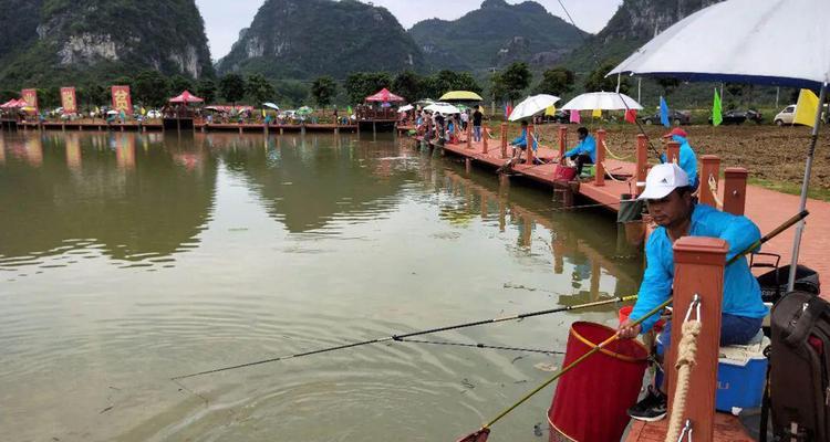 如何掌握钓鱼玩黑坑技巧？常见问题有哪些？  第1张