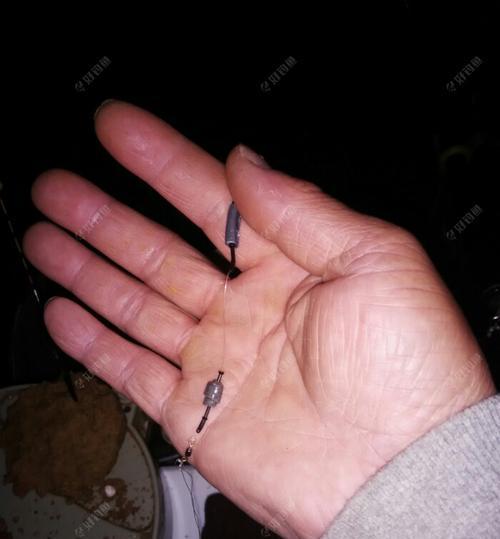 如何正确调整浮漂？钓鱼带钩技巧有哪些常见问题？  第1张