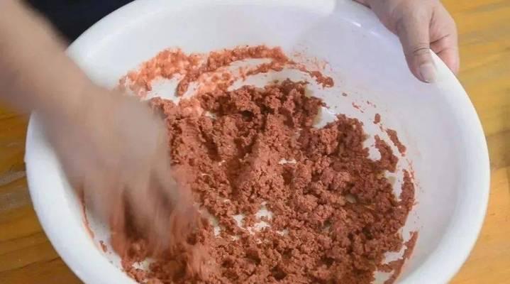 如何制作完美的拉饵？钓鱼时拉饵技巧有哪些常见问题？  第2张
