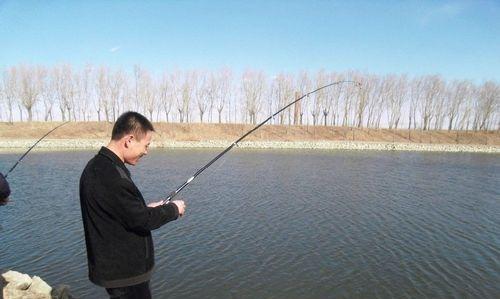 冬天钓鱼的三个技巧是什么？如何提高冬季钓鱼成功率？  第1张