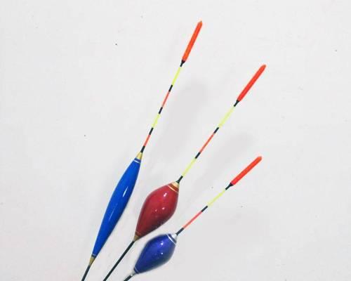 冬天钓鱼时如何正确观察浮漂？有哪些技巧可以提高钓鱼效率？  第1张