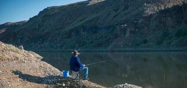 冬天河道深水钓鱼技巧与方法是什么？如何提高冬季钓鱼成功率？  第2张