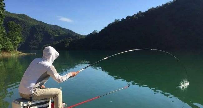 冬天江边钓鱼的技巧和方法是什么？如何提高冬季钓鱼的成功率？  第2张