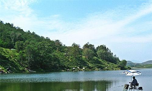 冬天南方江河钓鱼技巧有哪些？如何应对低温天气？  第2张