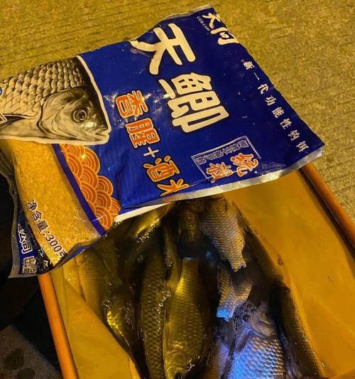 冬天水库夜钓大板鲫技巧有哪些？如何提高钓鲫鱼的成功率？  第2张