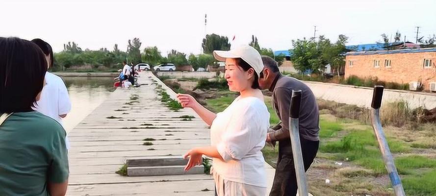 海上钓鱼竿拉弯技巧是什么？如何正确操作以避免损坏？  第3张