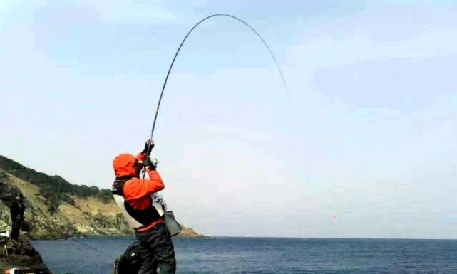 海滩边钓鱼技巧有哪些？如何提高钓鱼成功率？  第1张
