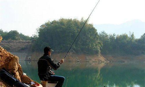寒冬钓鱼有什么技巧？如何应对低温天气下的钓鱼挑战？  第3张