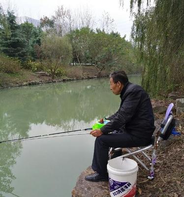 寒露季节野河钓鱼技巧是什么？如何提高钓获率？  第2张